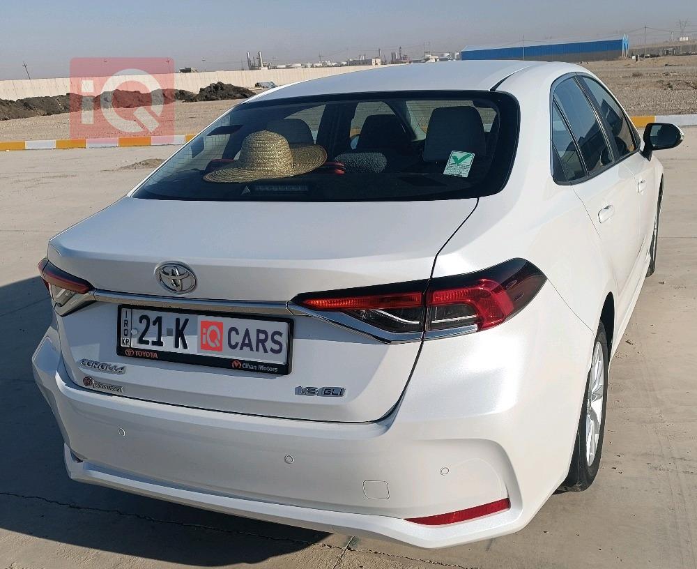 تۆیۆتا کۆرۆلا